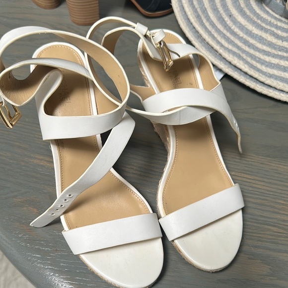 Elegant White Women's Sandals - Picture 1 of 5